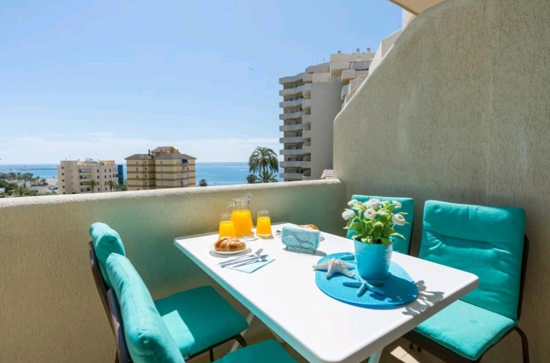 El Estudio De La Playa Benalbeach Vistas Al Mar Benalmadena Exterior photo