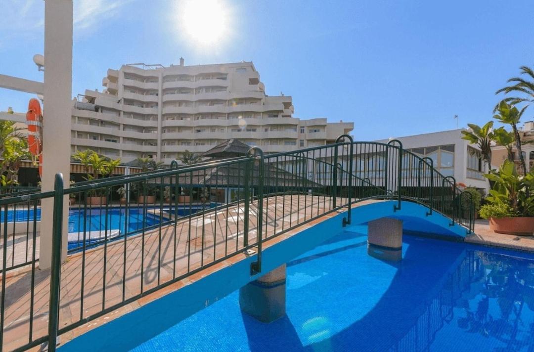 El Estudio De La Playa Benalbeach Vistas Al Mar Benalmadena Exterior photo