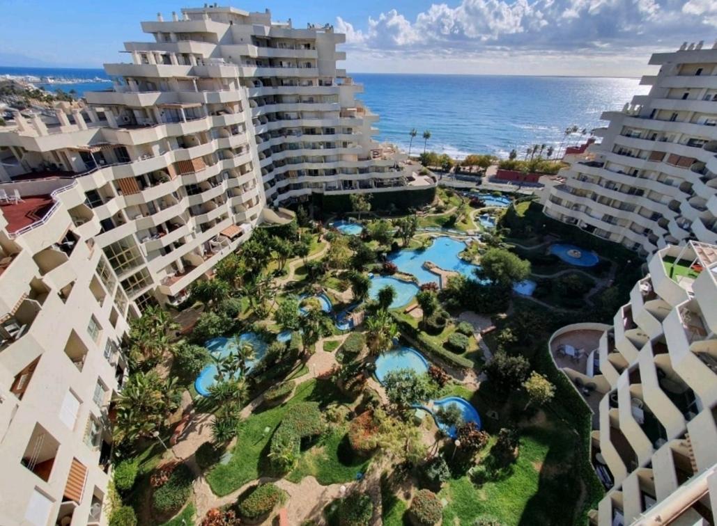 El Estudio De La Playa Benalbeach Vistas Al Mar Benalmadena Exterior photo