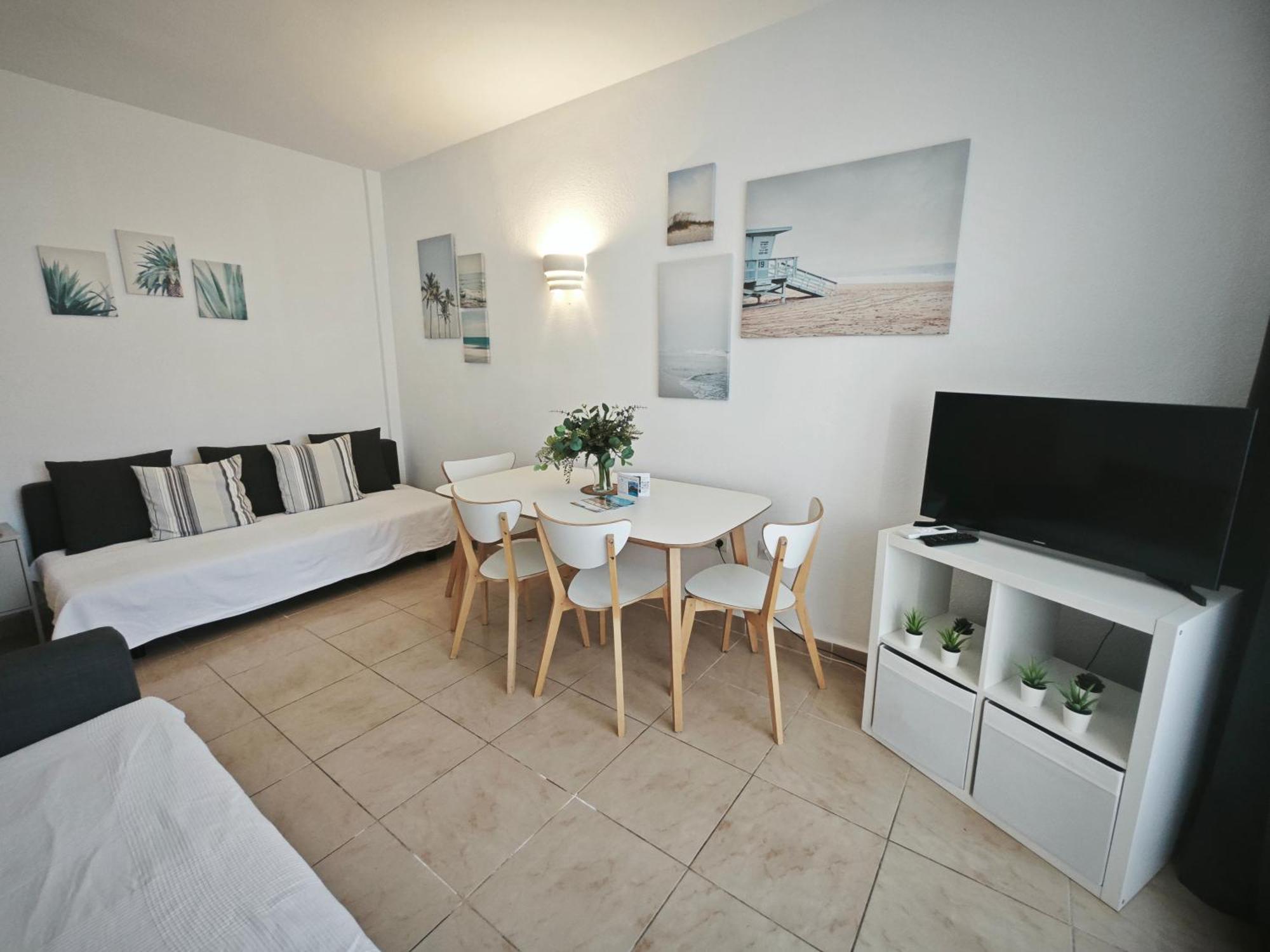 El Estudio De La Playa Benalbeach Vistas Al Mar Benalmadena Exterior photo